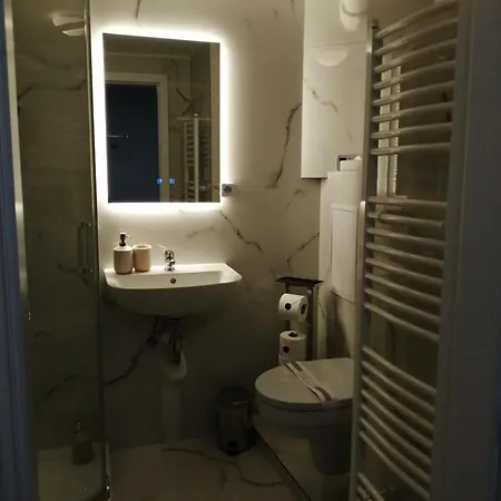 Deluxe Apartment *